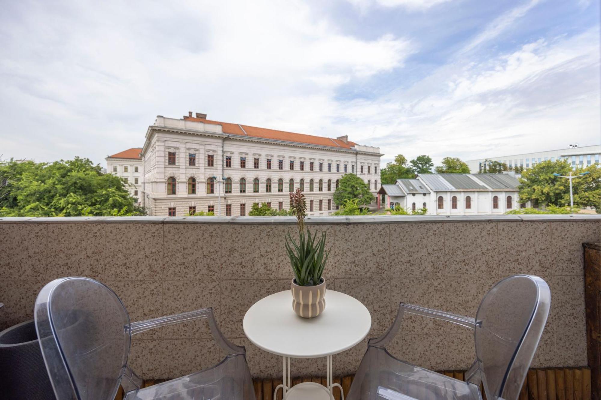 Luxy Central Spacious & Cozy Residence With Balcony Budapest Esterno foto